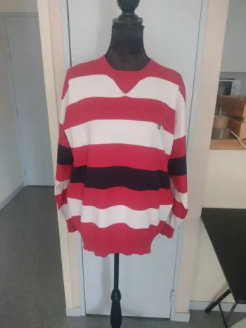 Pull rayé Tommy Hilfiger rouge/blanc/marine – Taille M, bon état (petits défauts)