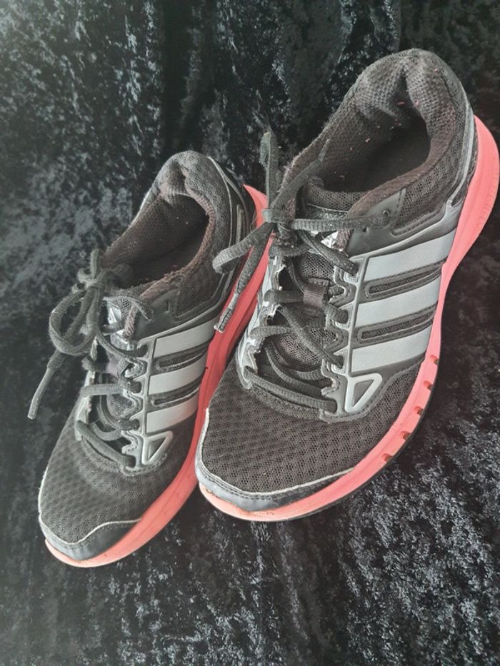 Baskets Adidas pointure 37 - photo numéro 2