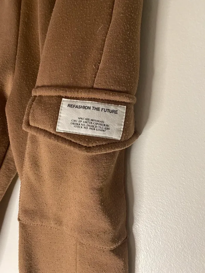 Ensemble jogging taille 6 ans (P) - photo numéro 4