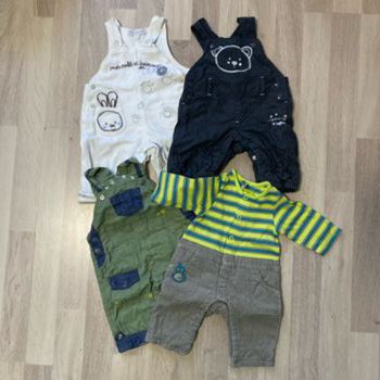 Lot de 4 combinaisons 1 mois