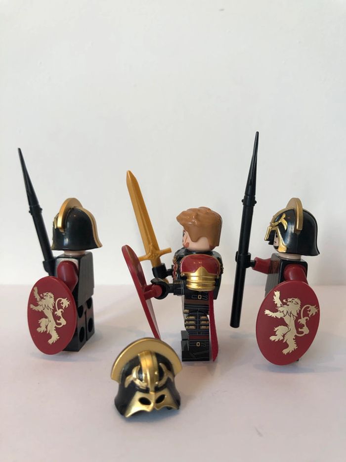 Figurine type lego Chef et 2 soldats Lannister. Game of thrones - photo numéro 2