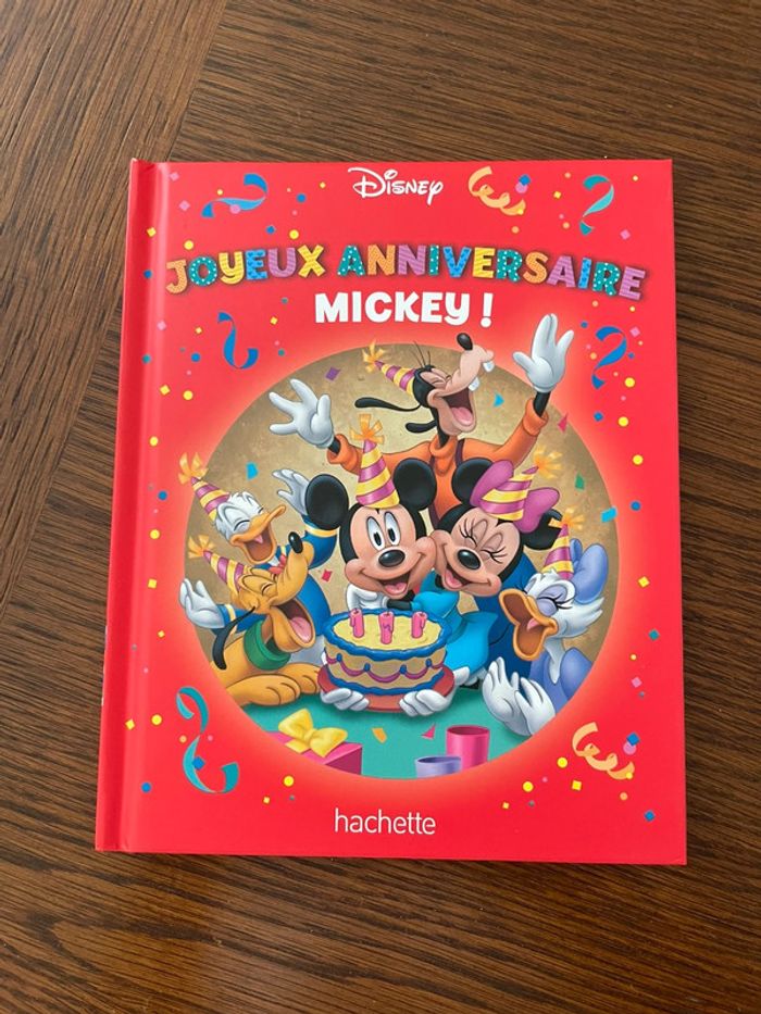 Livre Hachette collection Mickey
