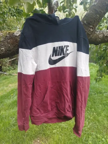 Pull Nike