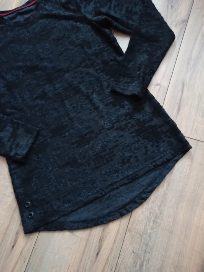 Pull noir coupe arrondie en bas manches longues L - photo numéro 3