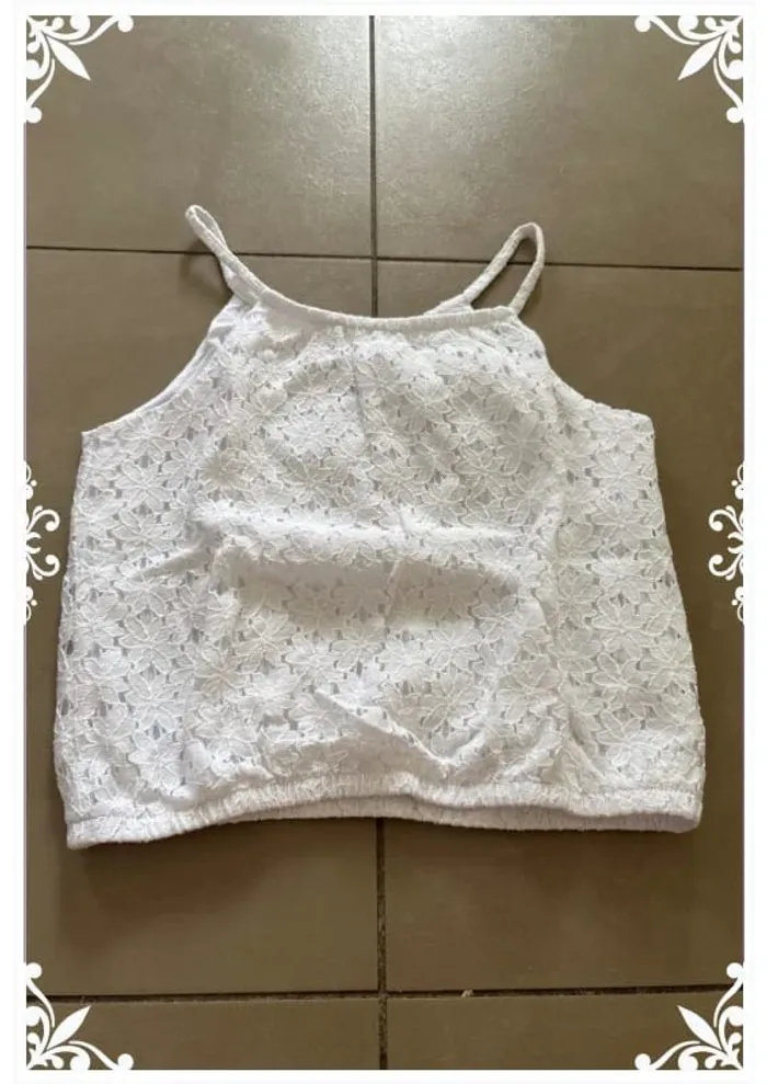 🤍 Blouse blanche Tenezis 8 ans  Élégance en dentelle ! 🤍 - photo numéro 3