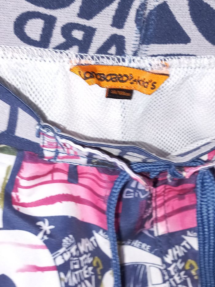 Short de bain Longboard Excellent état Taille 5 ans - photo numéro 6