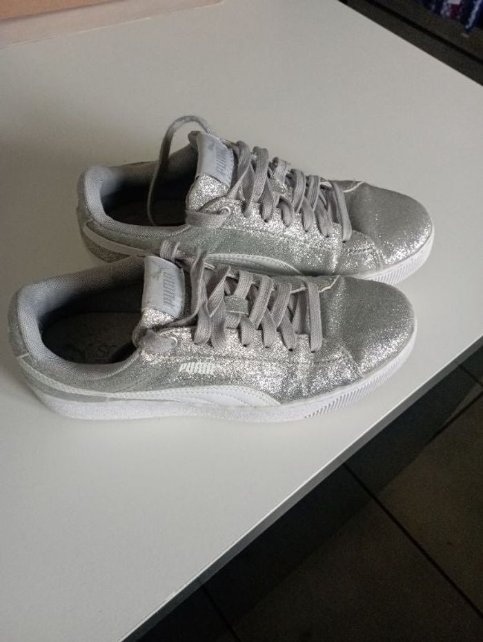 Basket puma brillante argentée