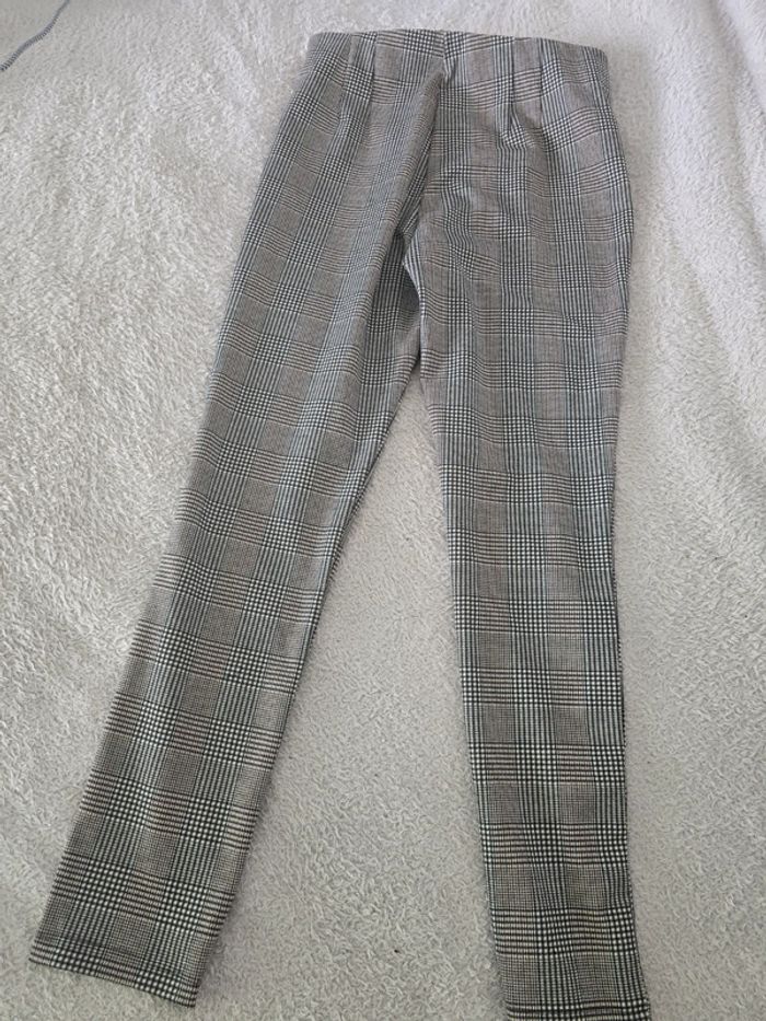 Pantalon neuf étiquette 🍒C&A🍒taille 42/44 - photo numéro 2