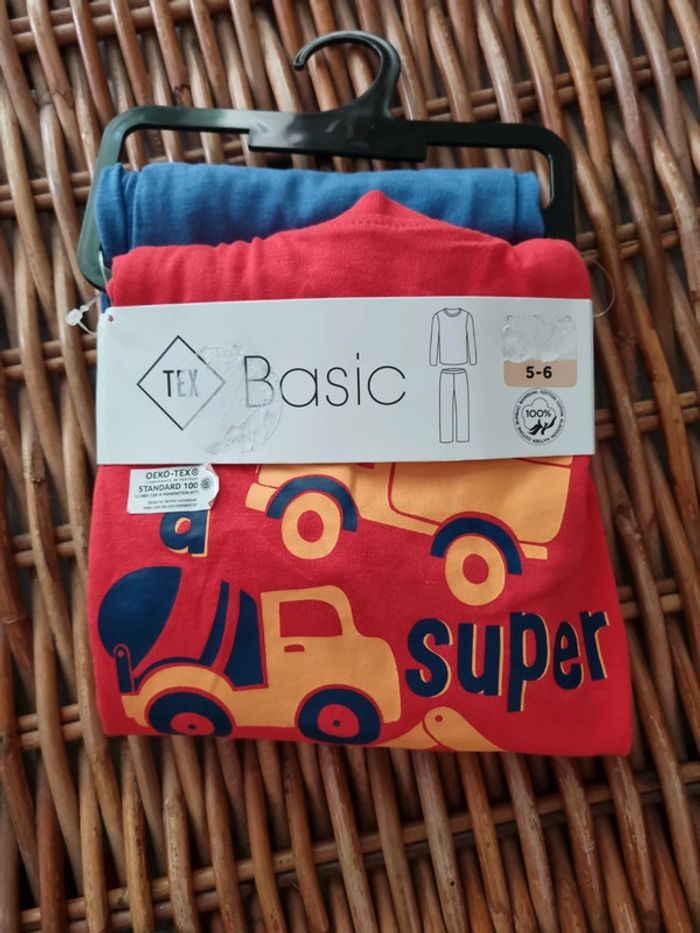 Lot de 2 pyjamas neufs garçon taille 5/6 ans - photo numéro 5
