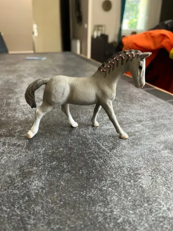 Cheval jument Trakehnen schleich