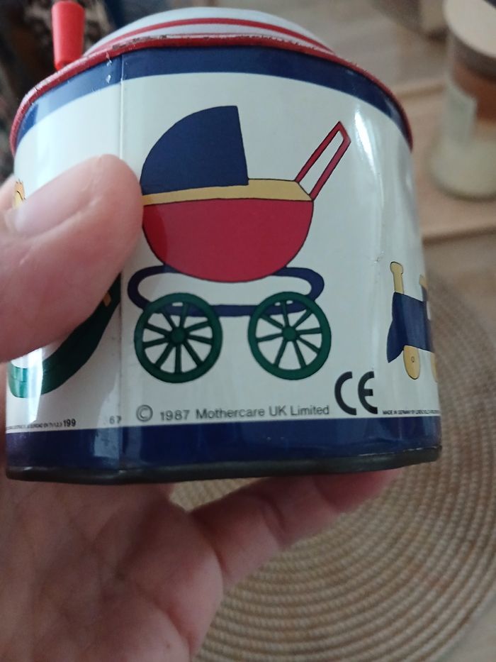 Boîte a musique manuelle vintage - photo numéro 4