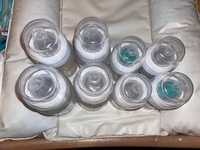 8 biberons Philipp avents - photo numéro 2