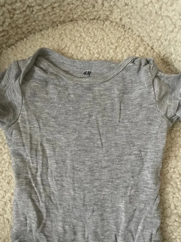 Body manches courtes H&M - photo numéro 2