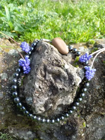 Collier en hematite