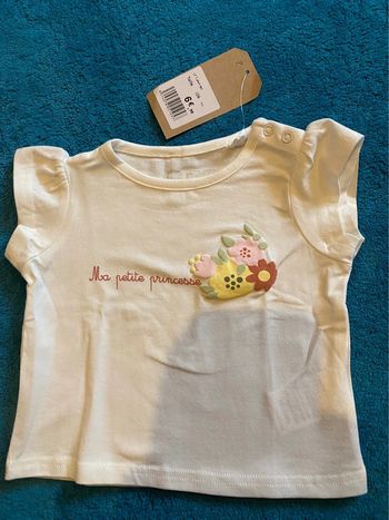 Teeshirt 12 mois NEUF