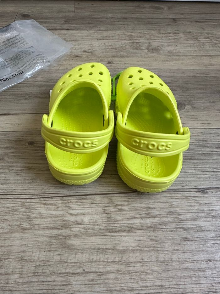 Crocs neuf citrus agrumes jaune C8  taille 24/25 - photo numéro 7