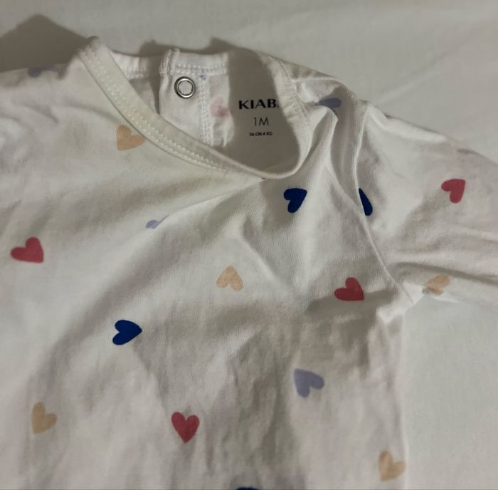 Pyjamas fin - 1 mois - photo numéro 2