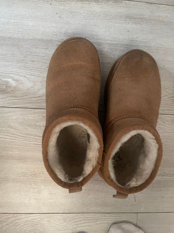 Chausson UGG et chaussettes