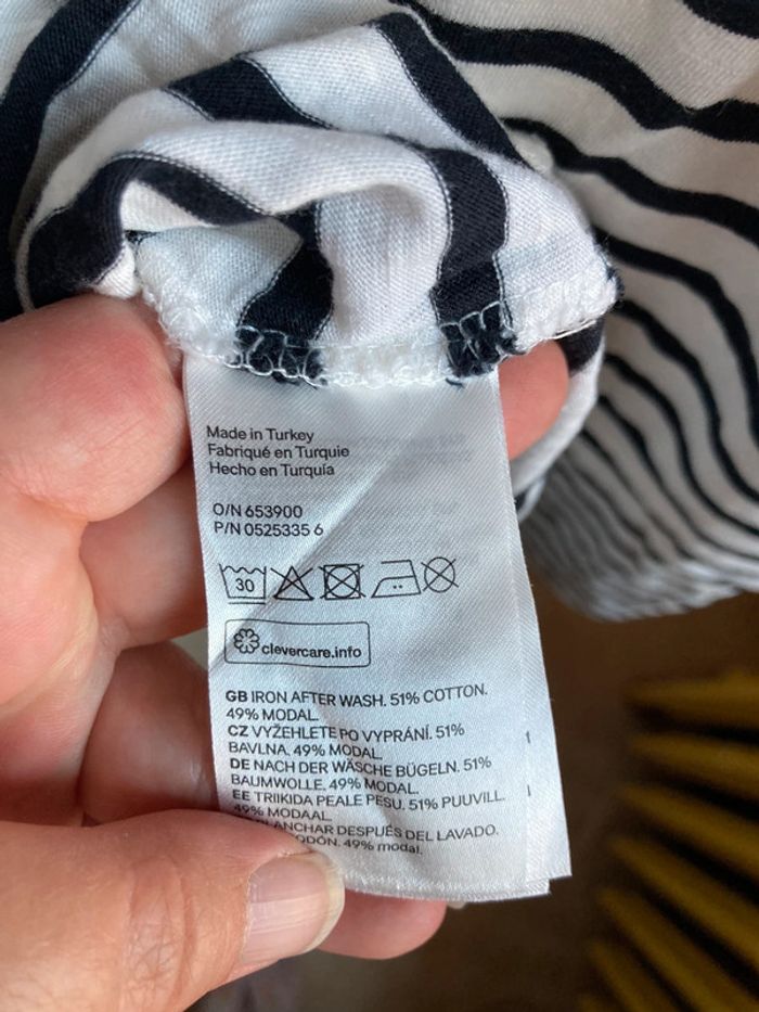 Jolie robe à lignes noires, très agréable pour l’été, taille S - photo numéro 5