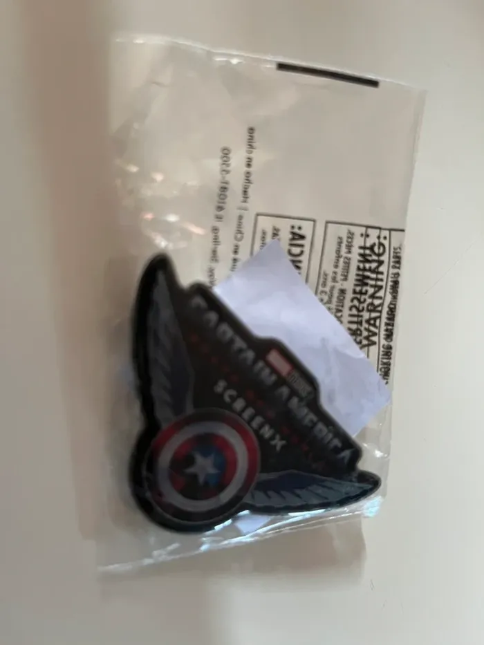 Pin’s captain america - photo numéro 2
