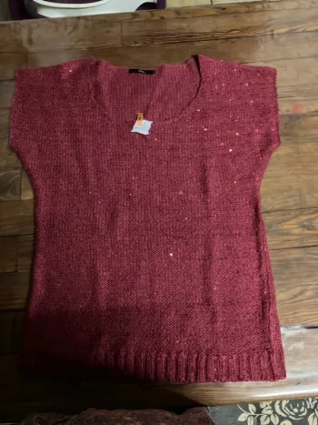 Pulls rouge/Bordeaux a paillettes @