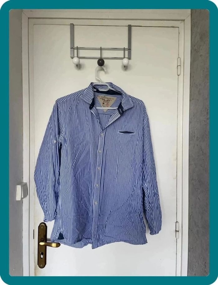 Chemise bleue rayures