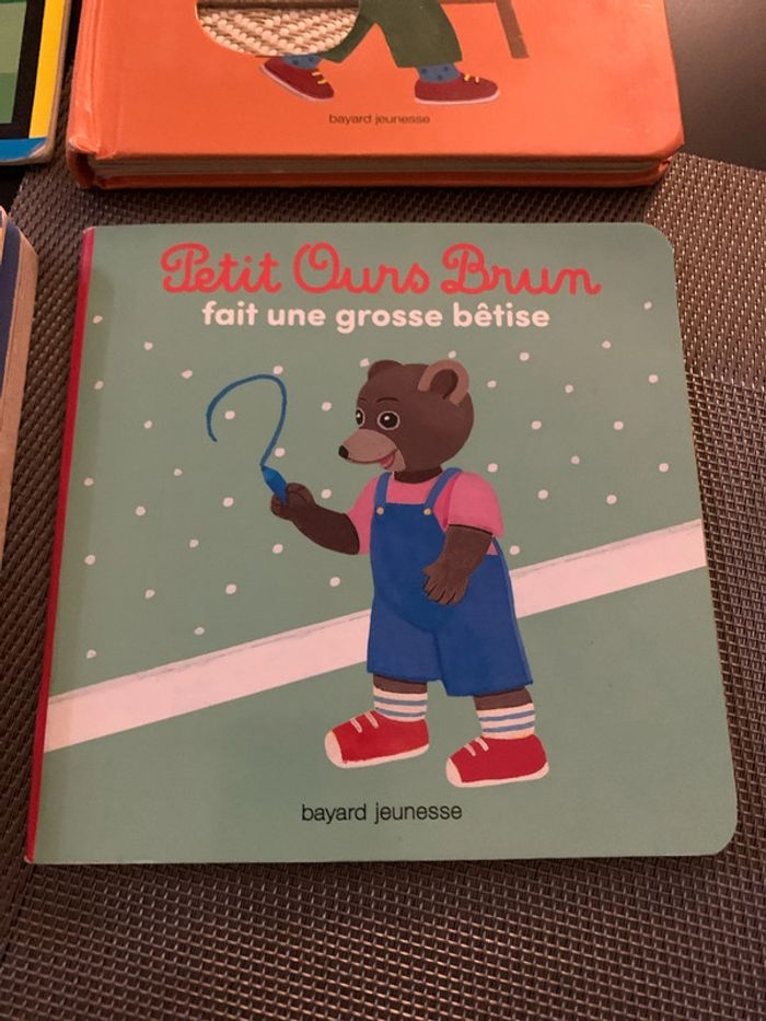 Lot 6 livres petits ours bruns - photo numéro 2