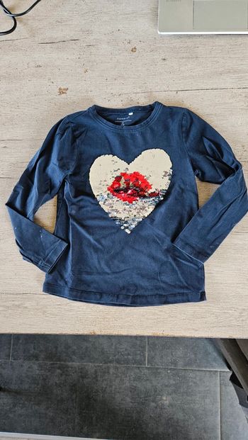 T shirt à manches longues, bleu foncé avec coeur en sequins, Name It, 6 ans, peu mis