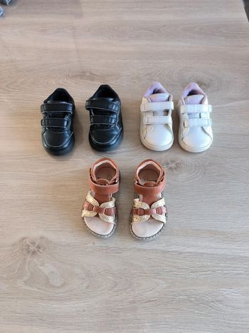 Lot de 3 paires de chaussures sandales taille 19