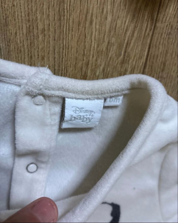 🐻 Pyjama velours Disney Baby 6 mois – Winnie l’ourson ivoire - photo numéro 4