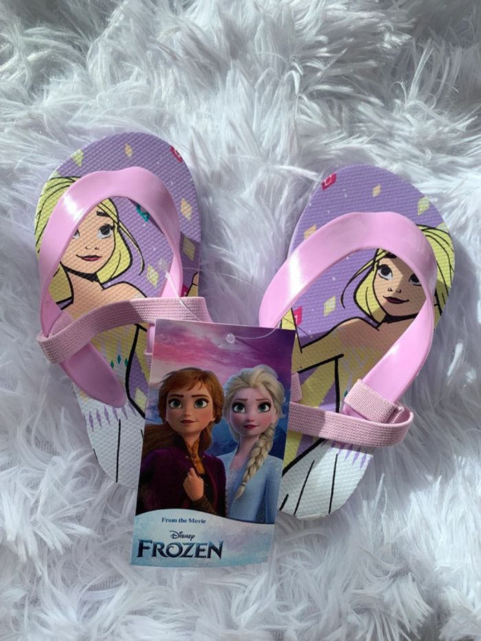 Tongs la reine des neiges Taille 19/20 Neuf