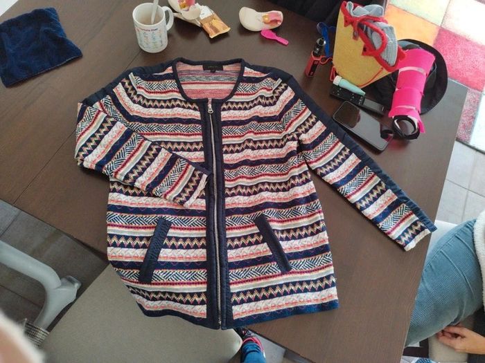 Gilet bariolé simple city taille unique très bon état