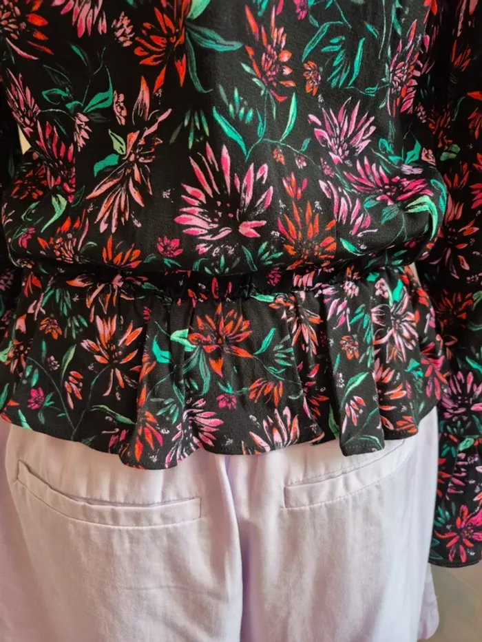 💕jolie blouse fleurie bzb femme TS  / 36 💕 - photo numéro 5