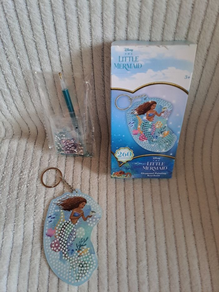 Porte clés peinture de diamant Little mermaid / " DISNEY " / NEUF - photo numéro 3