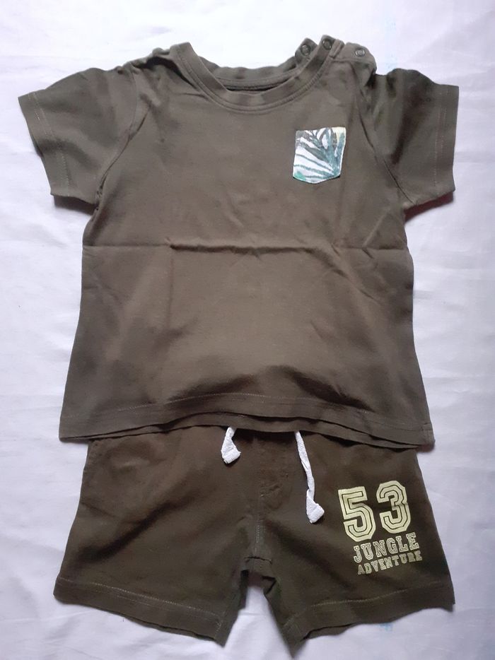 Ensemble tee shirt kaki et short kaki et jaune