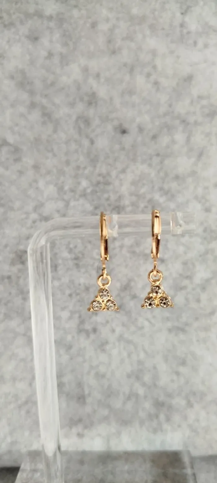🍄 Boucles d’oreilles ▪ triangle à strass scintillants