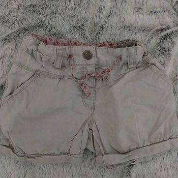 Short gris 3 ans