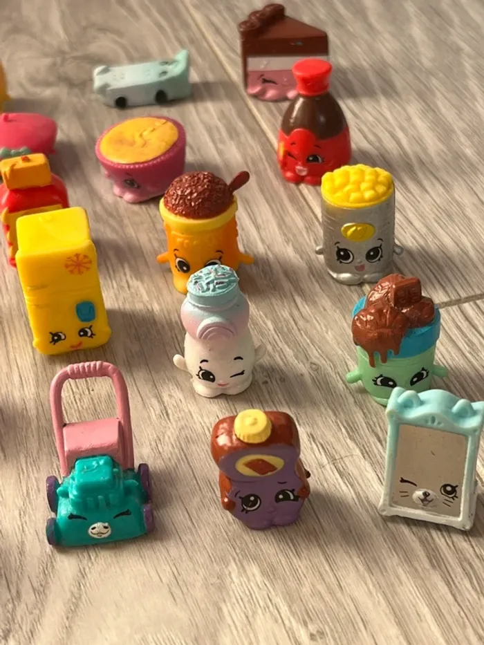 Lot de shopking 40 figurines - photo numéro 8