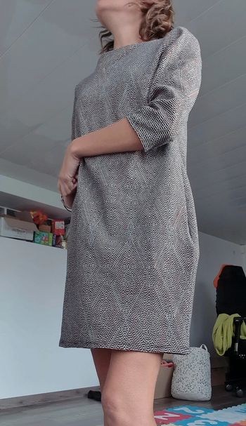 Robe camaïeu taille 40 en très bon état neuf sans étiquette 🏷