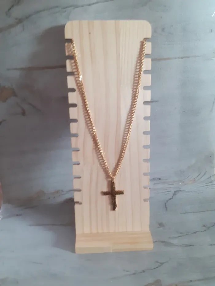 Collier dorée croix