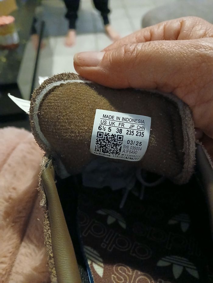 Vend basket Adidas neuf jamais porté - photo numéro 4