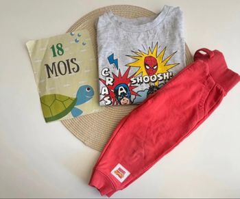 Ensemble vêtement taille 18 mois Marvel