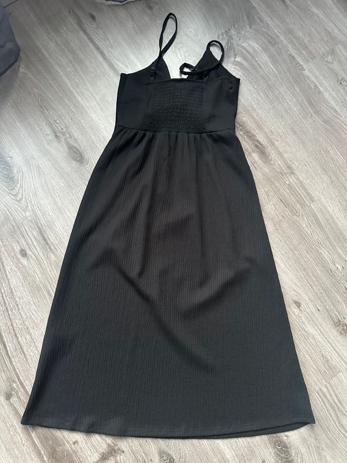 Robe noir - photo numéro 3