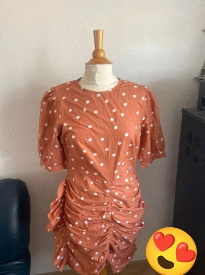 Robe à  petits  pois  neuf  T42 - photo numéro 2