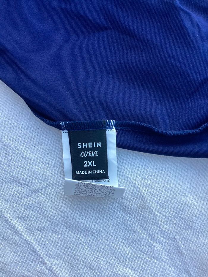 Haut bleu marine Shein dentelle et strass – Taille 2XL mais taille petit (S/M) - photo numéro 7