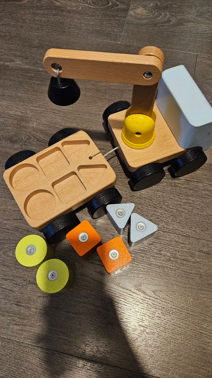 Jouet camion en bois - photo numéro 3