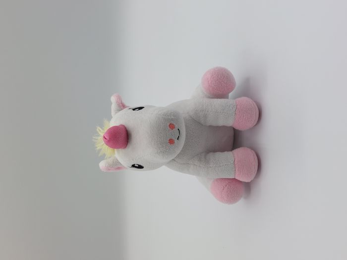 Petite peluche doudou licorne blanc rose crinière queue multicolore env. 15 cm - photo numéro 2