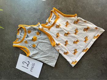 2 débardeurs maillots de corps