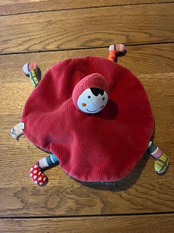 Doudou petit chaperon rouge et loup ebulobo