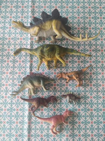 Lot de dinosaures solide